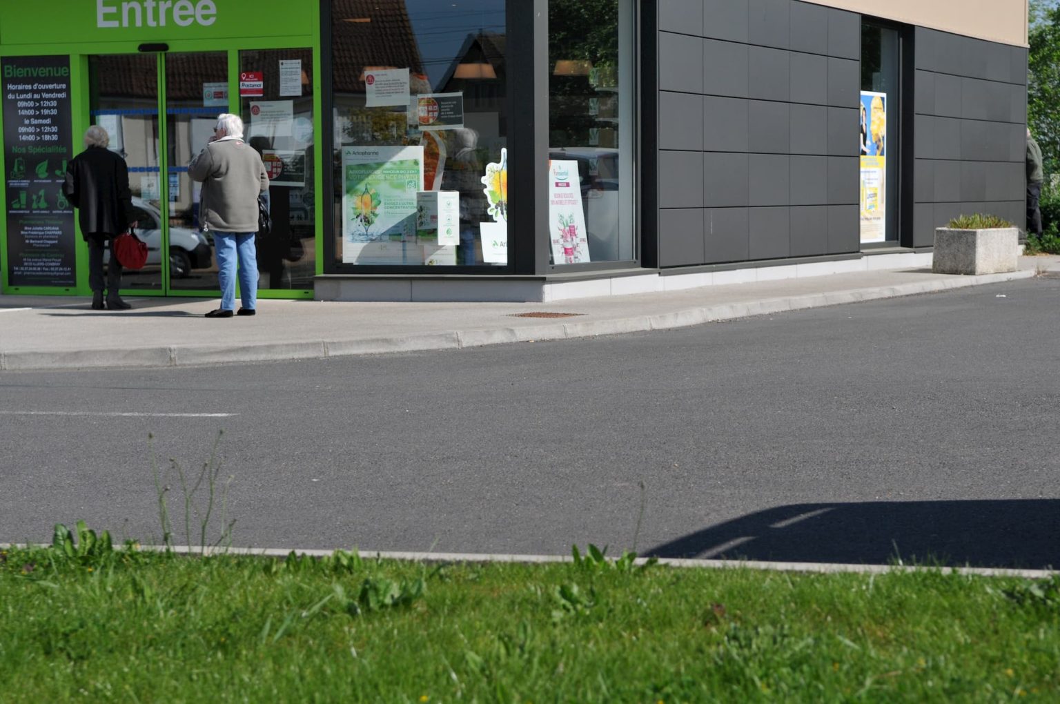 Maçonnerie et gros oeuvre pour la construction d'une pharmacie à Illiers-Combray